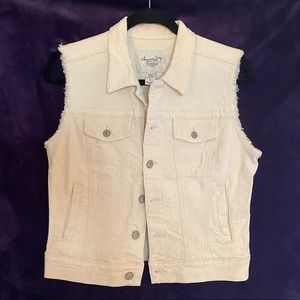Cream Distressed Denim Vest L (American Rag)